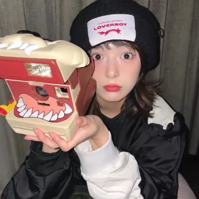 犹在镜中